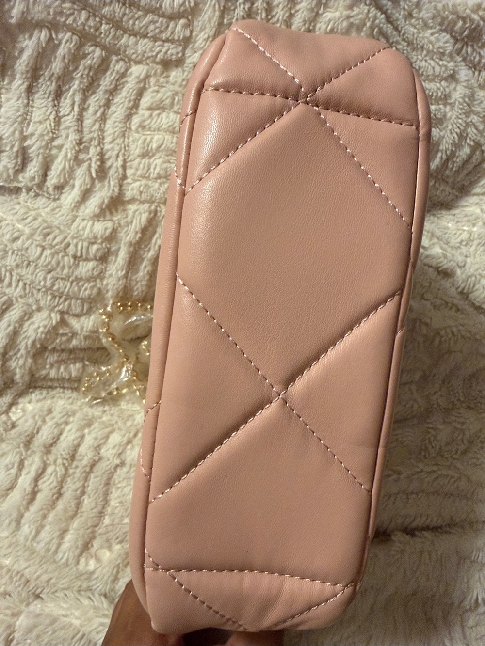 Badgley Mischka NWT -Blush Pink
Quilted Gold Chain Purse - Picture 6 of 8